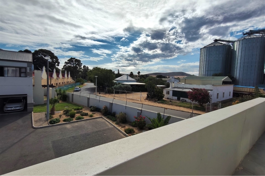 2 Bedroom Property for Sale in Moorreesburg Western Cape